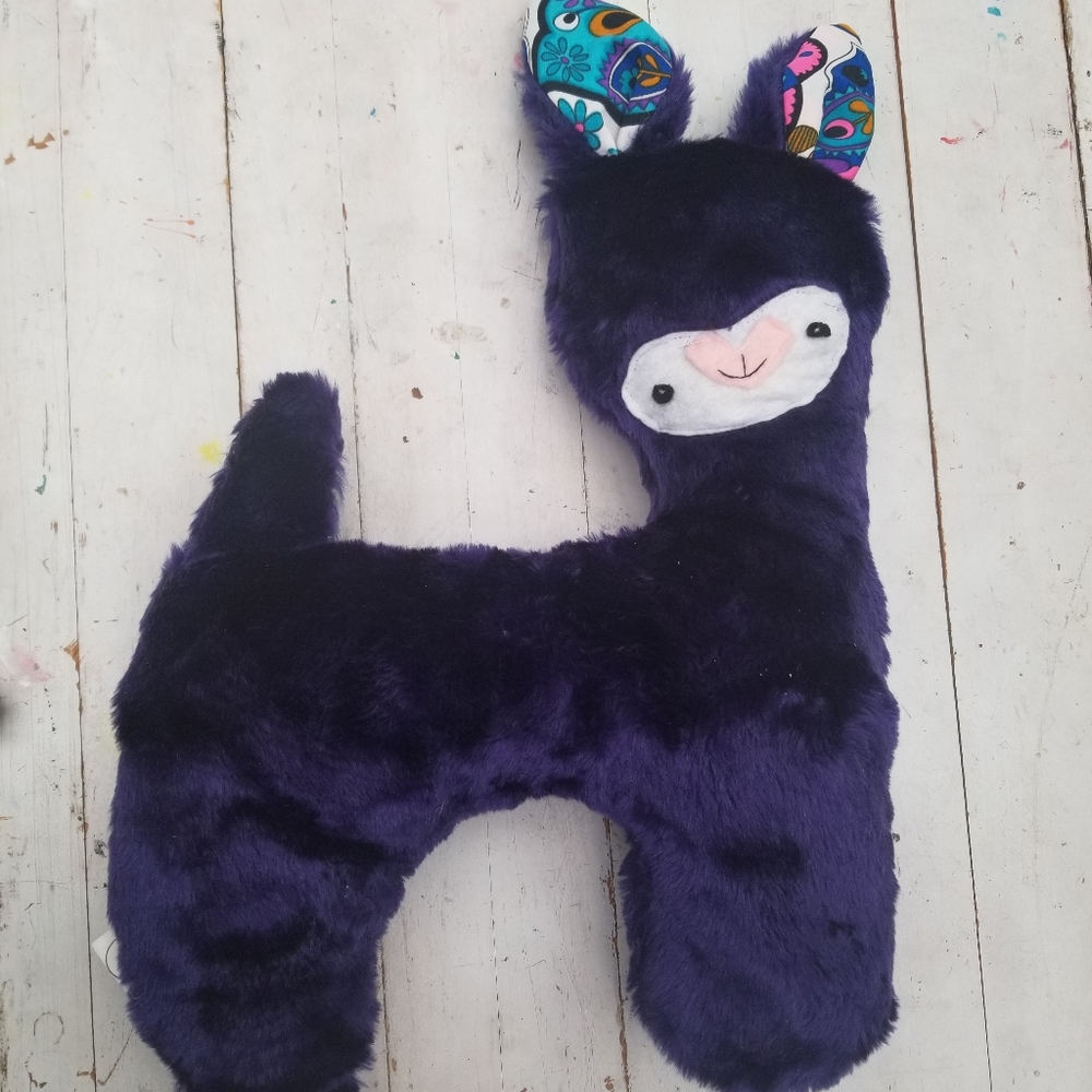 Stuffed llama